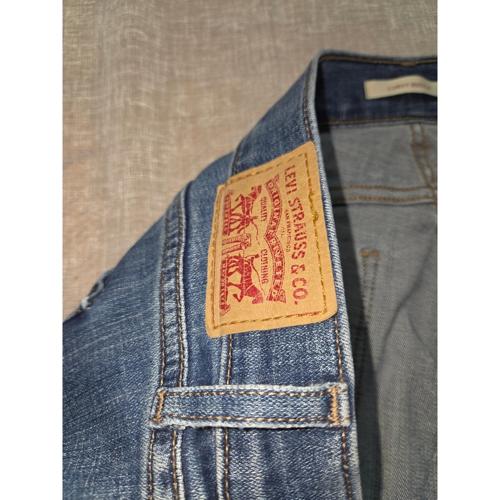 Levis Curvy Bootcut Jeans Womens 34 Medium Wash Blue Denim Mid Rise Stretch - Picture 6 of 11